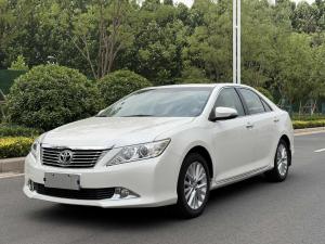 Toyota Camry 2013 Седан