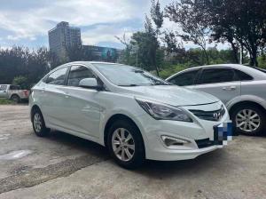 Hyundai Reina 2014 Седан