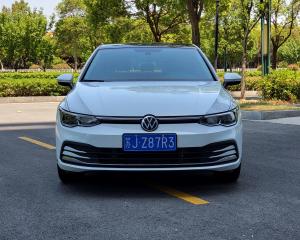 Volkswagen Golf 2023 Седан