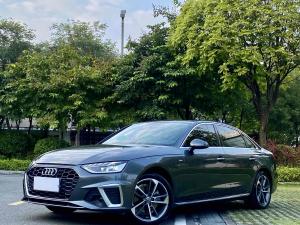 Audi A4L 2021 Седан