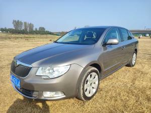 Skoda Superb 2011 Седан