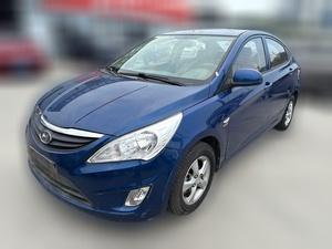 Hyundai Reina 2010 Бензин