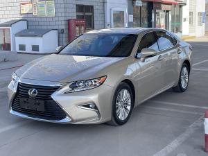 Lexus ES 2016 Бензин