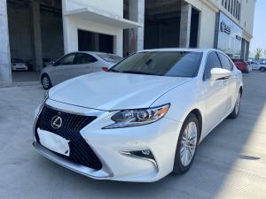 Lexus ES 2016 Бензин