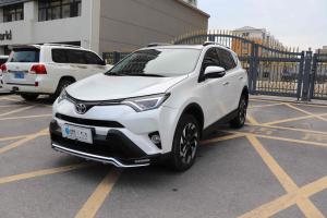 Toyota RAV4 2017 Бензин