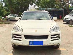 Porsche Cayenne 2011 Бензин