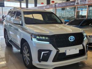 Toyota Land Cruiser 2016 Бензин