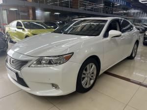 Lexus ES 2014 Бензин