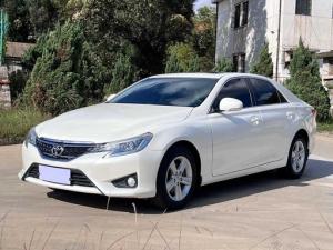 Toyota Reiz 2017 Бензин