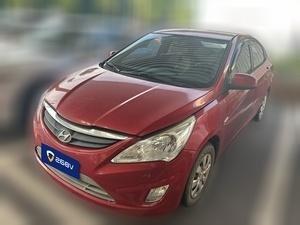 Hyundai Reina 2011 Бензин