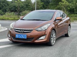 Hyundai Elantra 2016 Бензин