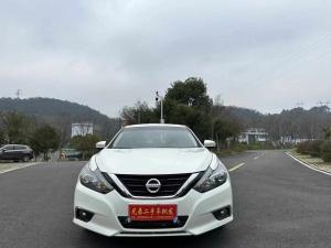 Nissan Altima 2018 Бензин