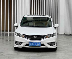 Honda Jade 2016 Бензин