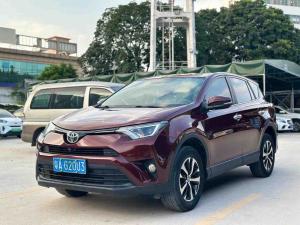 Toyota RAV4 2016 Бензин