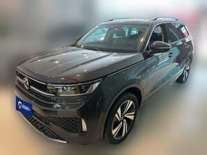 Volkswagen Tavendor 2023 Бензин