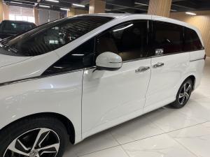 Honda Odyssey 2017 Бензин