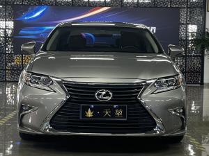 Lexus ES 2016 Бензин