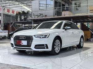 Audi A4L 2020 Бензин