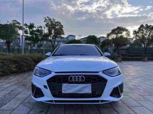 Audi A4L 2021 Бензин