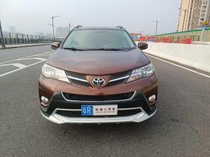 Toyota RAV4 2014 Бензин