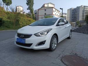 Hyundai Elantra 2017 Бензин