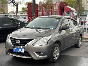 Nissan Sunny 2015 Бензин