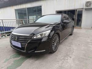 Toyota Crown 2019 Бензин