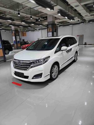 Honda Elysion 2016 Бензин