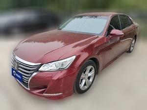 Toyota Crown 2017 Бензин