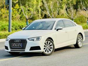 Audi A4L 2017 Бензин