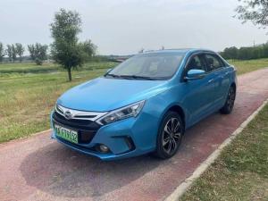 BYD Qin EV 2015 Подключаемый гибрид