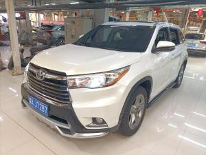 Toyota Highlander 2017 Бензин