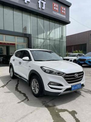 Hyundai Tucson 2017 Бензин