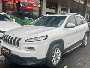 Jeep Cherokee 2017 Бензин