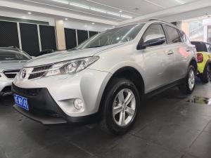 Toyota RAV4 2013 Бензин