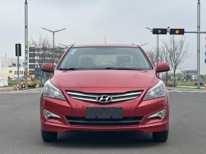 Hyundai Reina 2015 Бензин