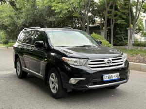 Toyota Highlander 2013 Бензин