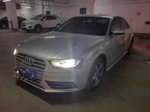 Audi A4L 2015 Бензин