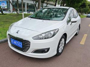 Peugeot 308 2013 Бензин