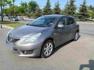 Nissan Tiida 2011 Бензин