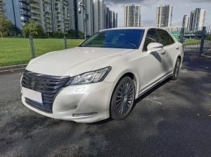 Toyota Crown 2018 Бензин