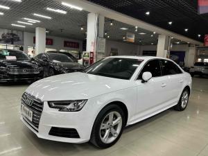 Audi A4L 2017 Бензин