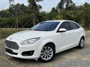 Ford Escort 2018 Бензин