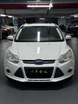 Ford Focus 2012 Бензин