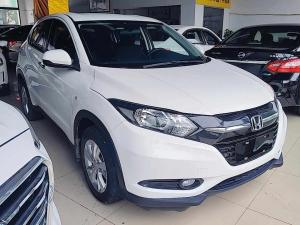 Honda Vezel 2015 Бензин