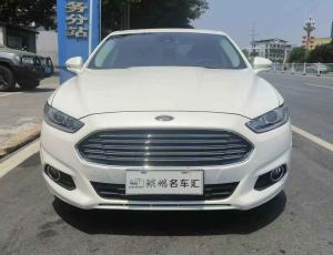 Ford Mondeo 2015 Бензин