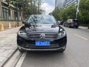 Volkswagen Touareg 2018 Бензин