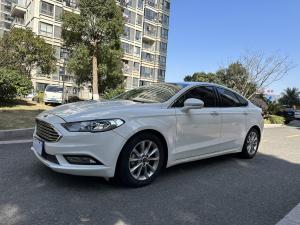 Ford Mondeo 2017 Бензин