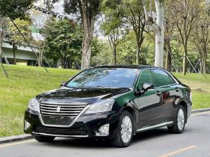 Toyota Crown 2014 Бензин