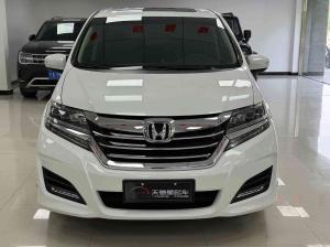 Honda Elysion 2018 Бензин